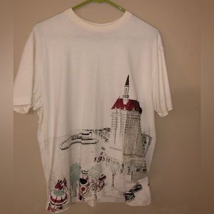 Mens graphic tee size medium